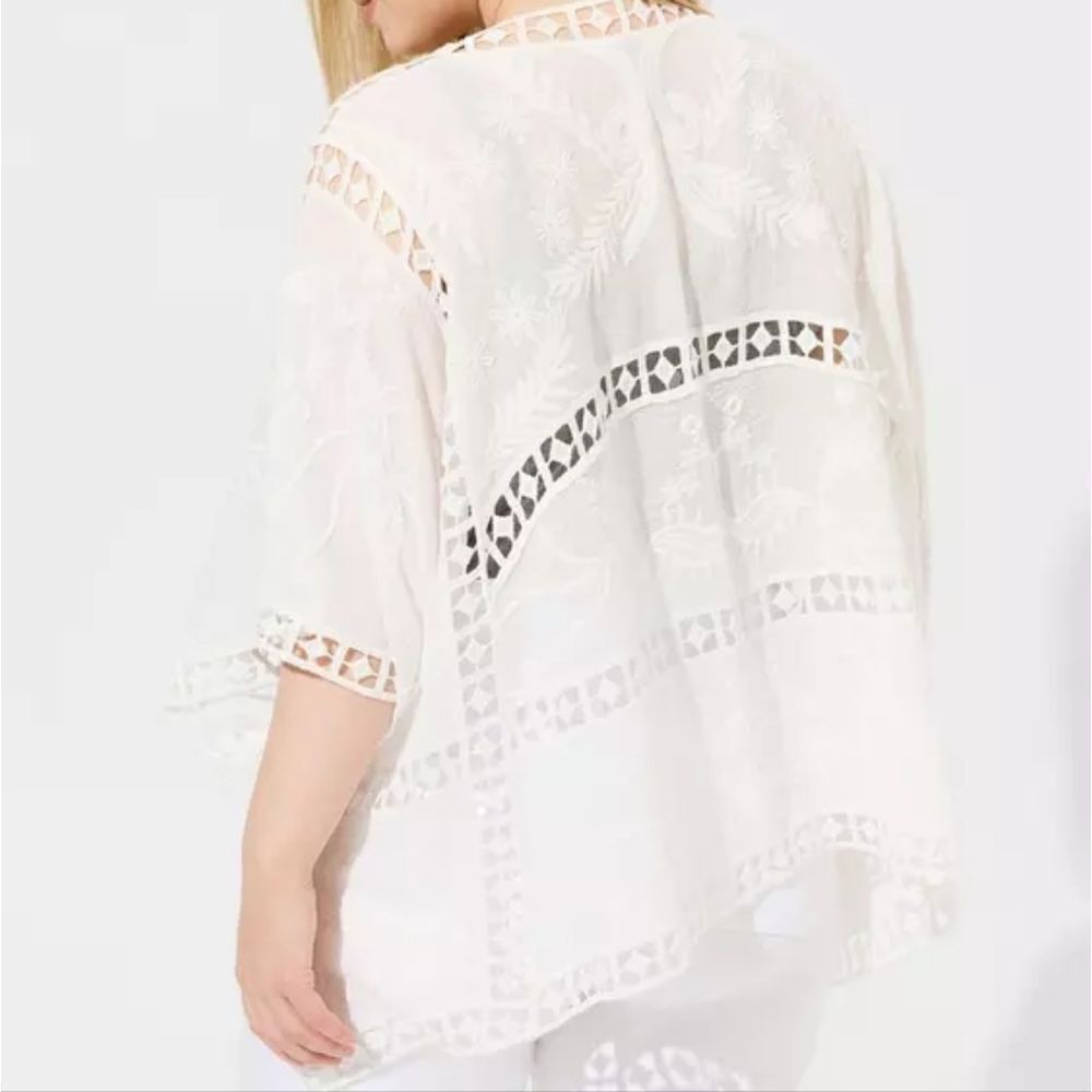 New-Tonal Embroidered Ruana - Picture 4 of 5